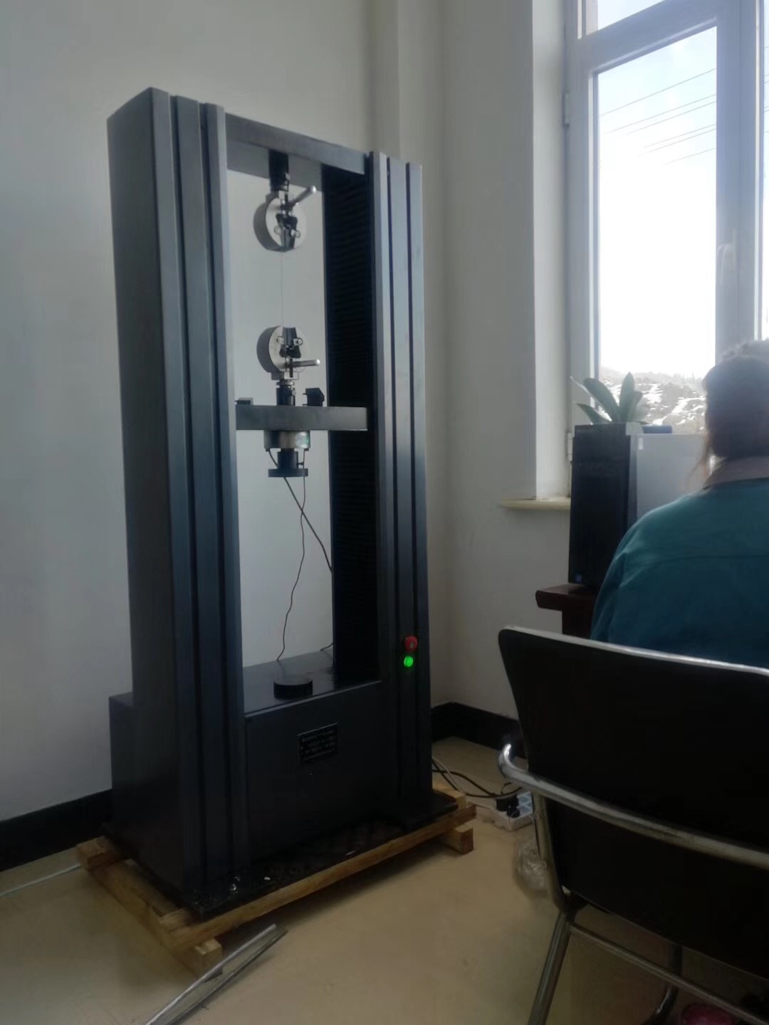 辽宁捷通5吨微机控制电子万能试验机验收通过，